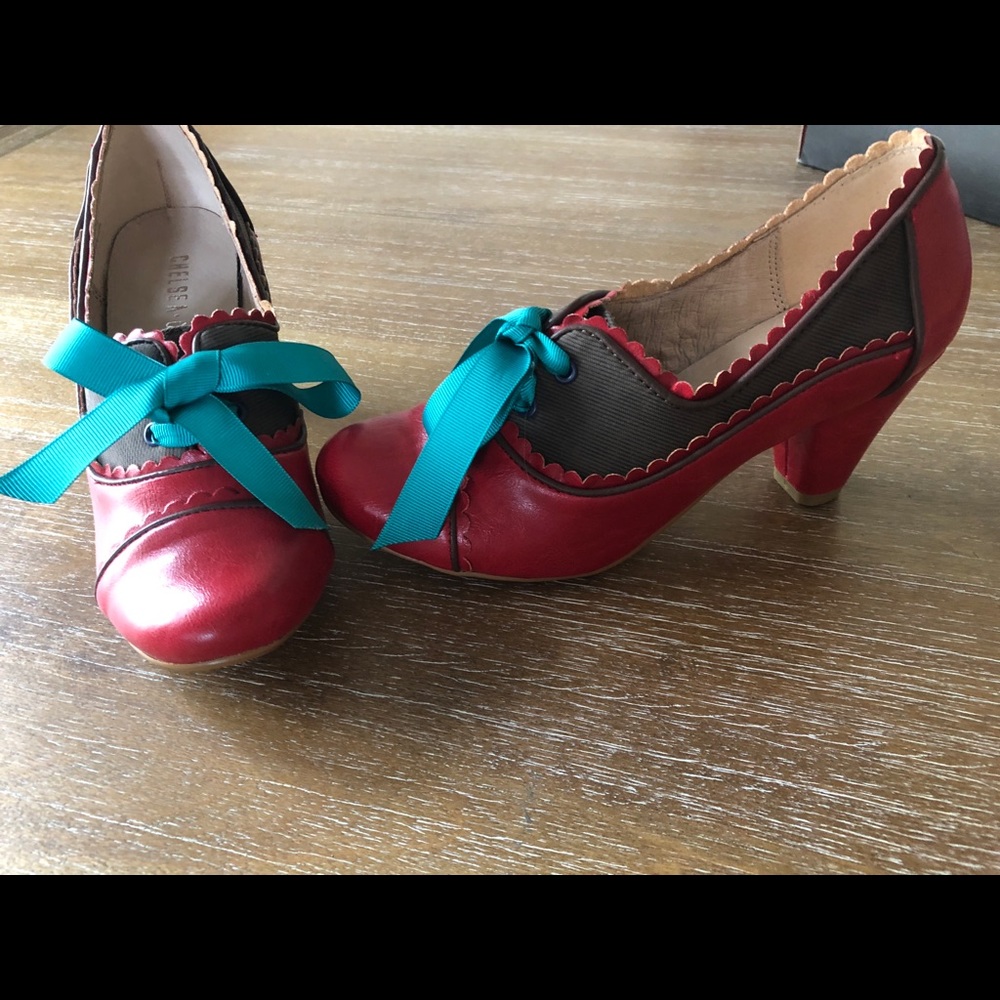 Close toe low Heels